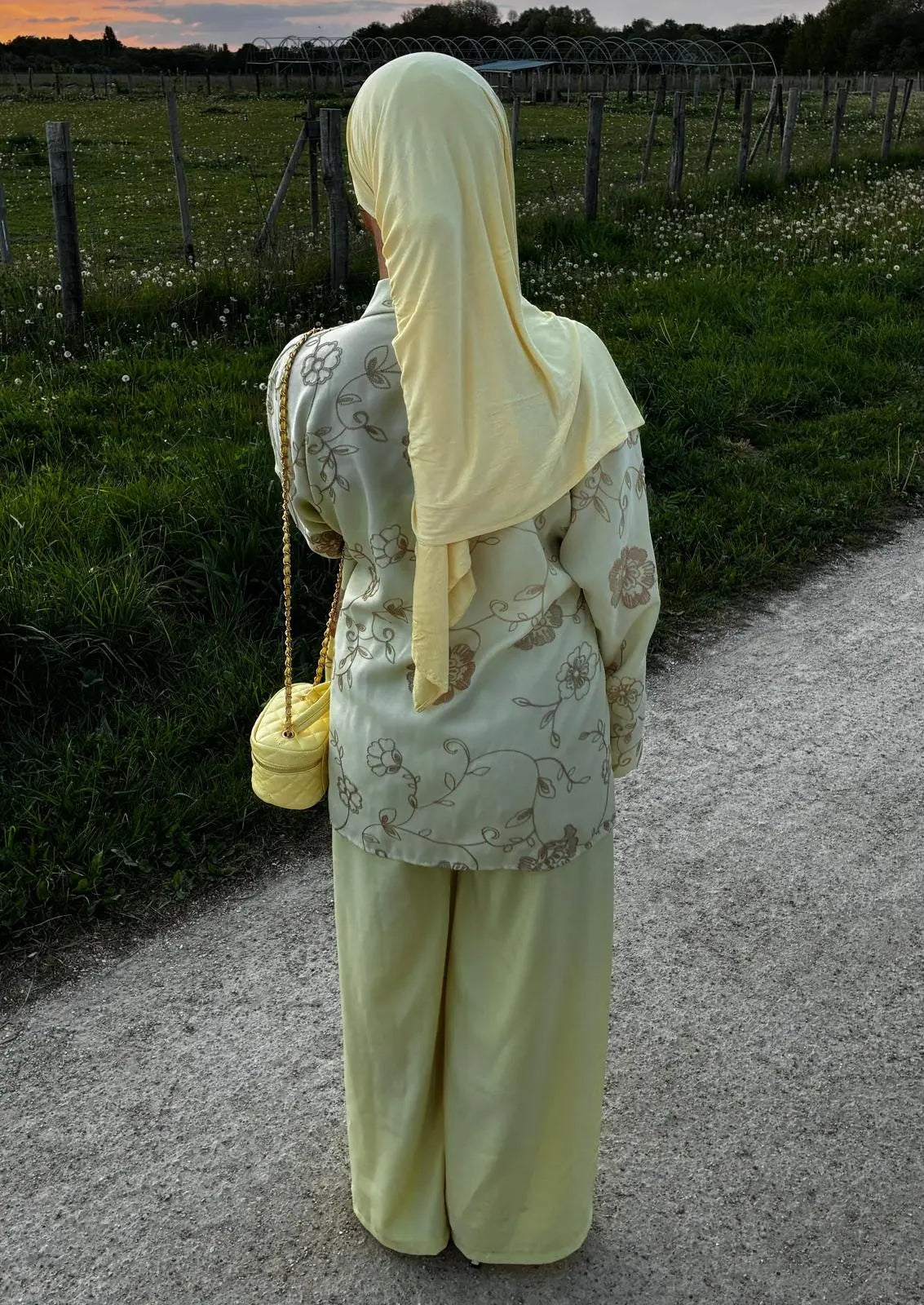 Ensemble chic - Haut cache-cœur et pantalon taille haute Maison Paris