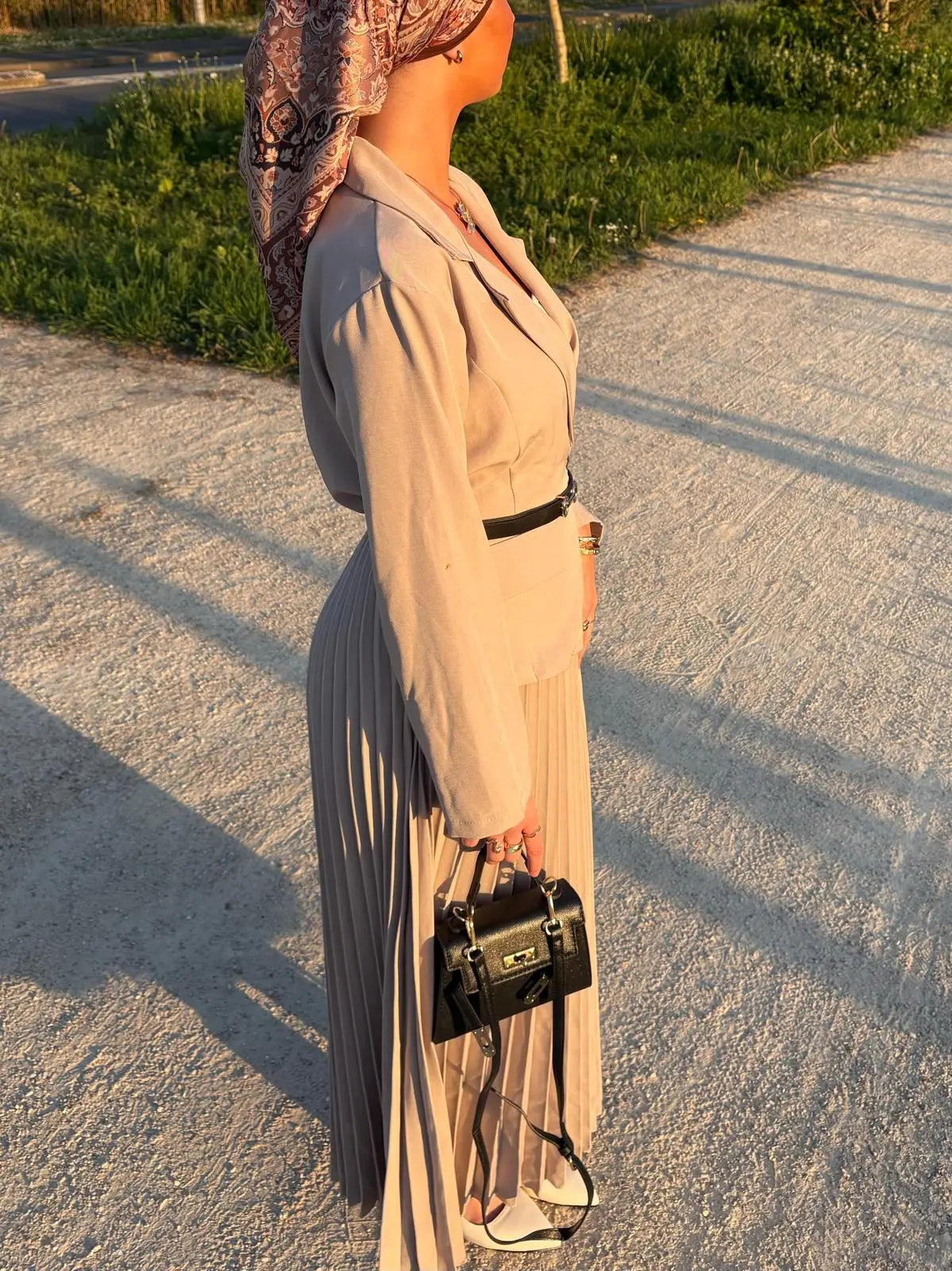 Robe blazer taupe longue plissée Maison Paris